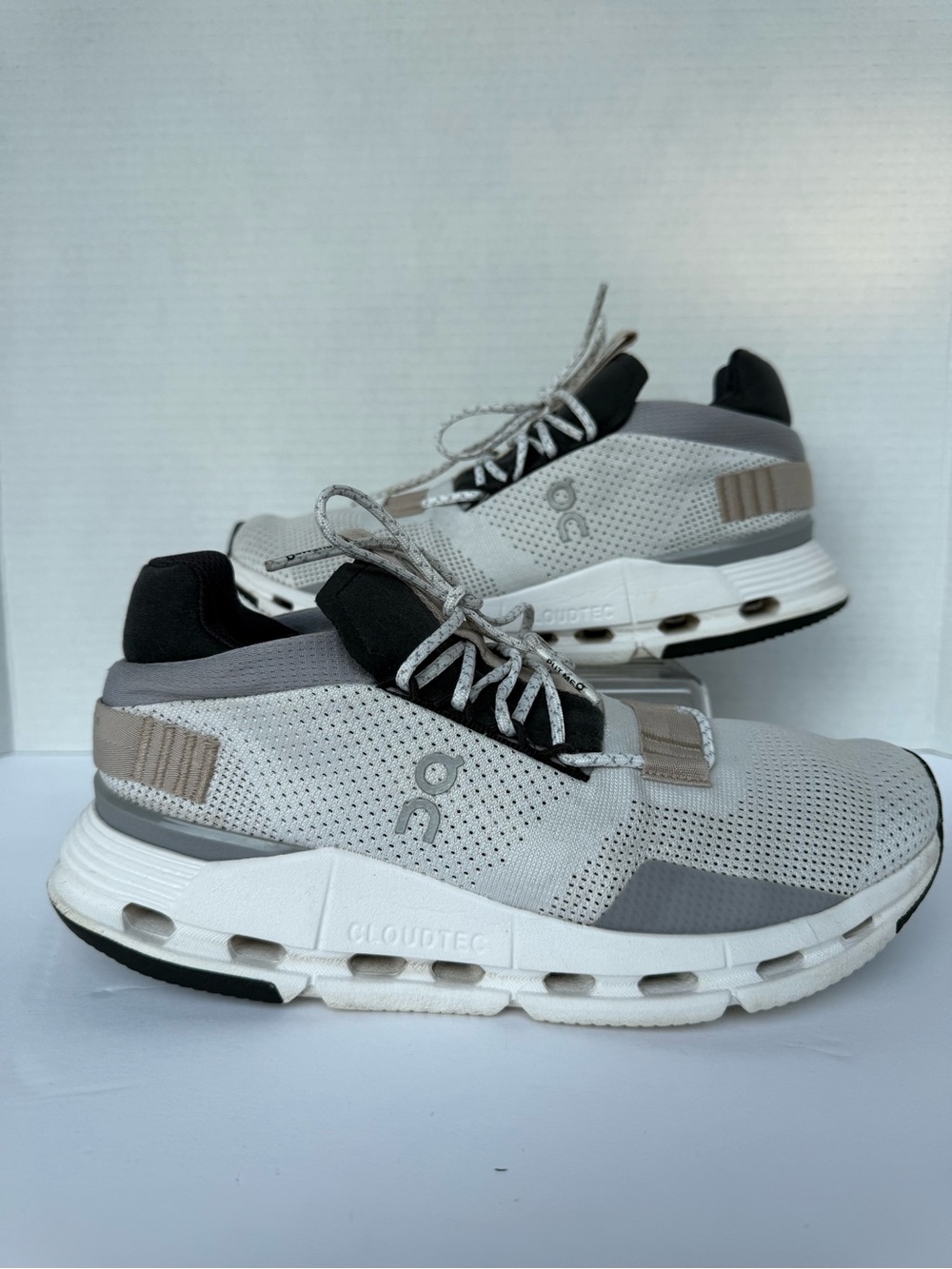 On Cloudnova 2, Ice/Sand, 7.5 Medium US